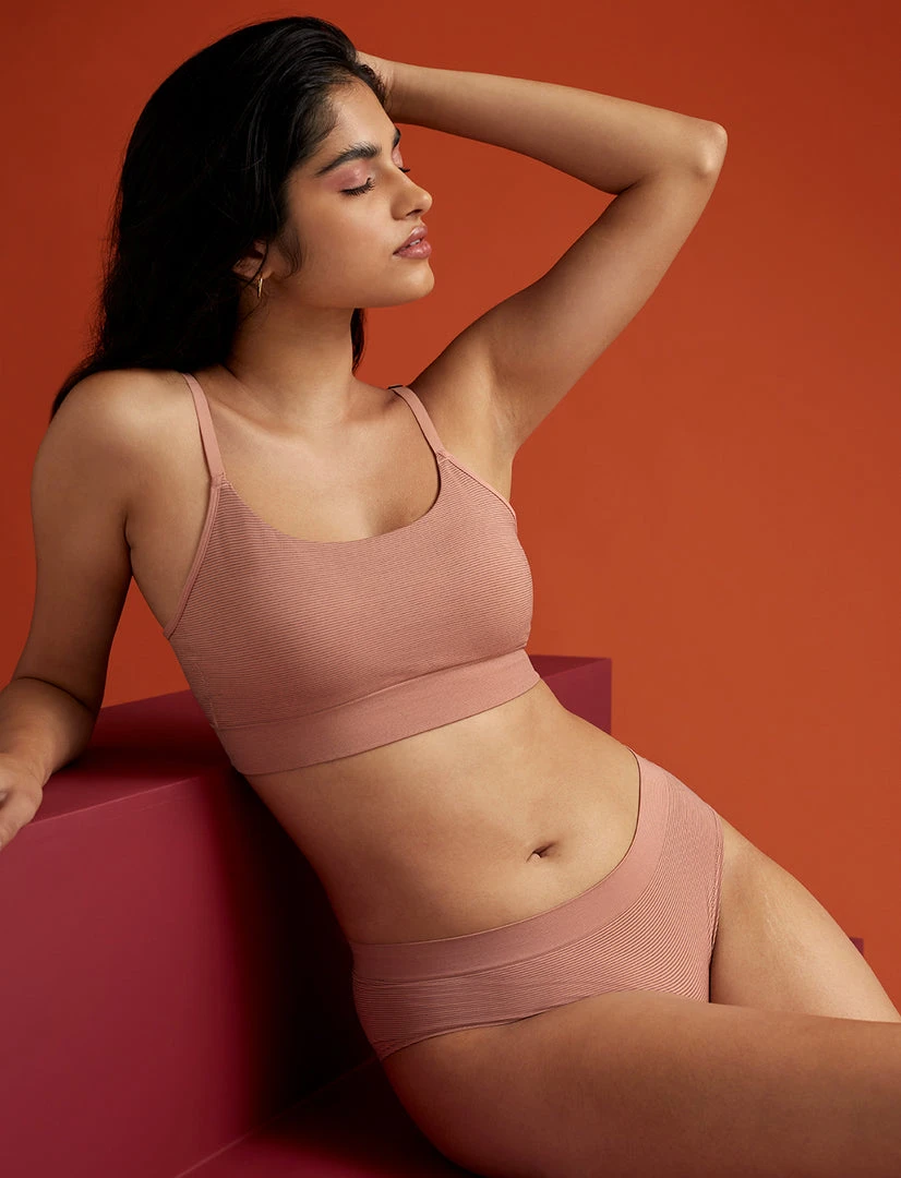 ThirdLove Form Seamless Adjustable Back Wireless Bra 2 ThirdLove Form Seamless Adjustable Back Wireless Bra